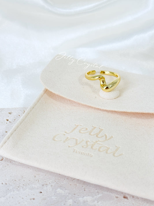 Twist Wave Gold Ring