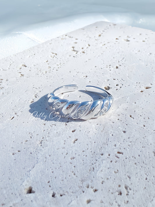 Croissant Twist Zirconia Ring in Sterling Silver-2 colors