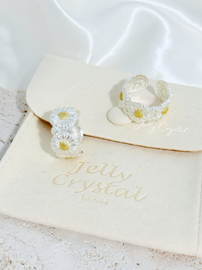 Daisy Chain Ring in Sterling Sliver