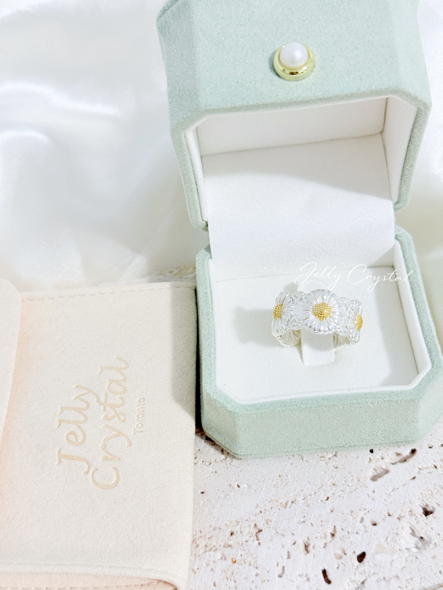 Daisy Chain Ring in Sterling Sliver