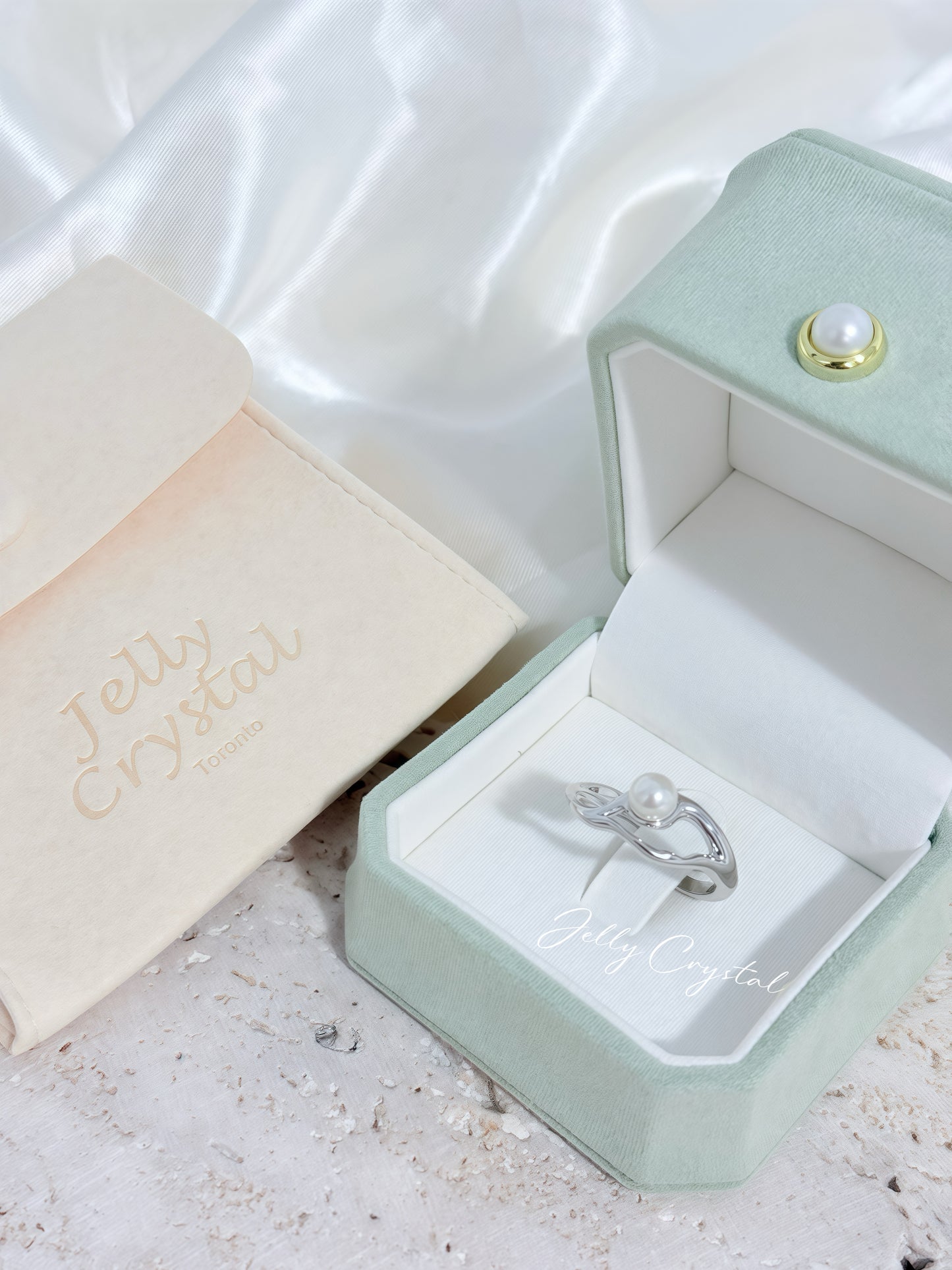 The Fluid Pearl in Sterling Silver