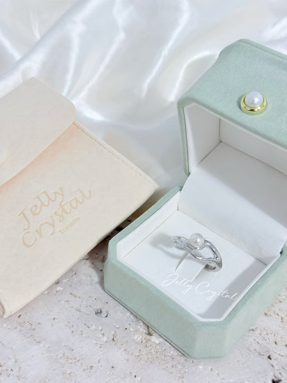 The Fluid Pearl in Sterling Silver