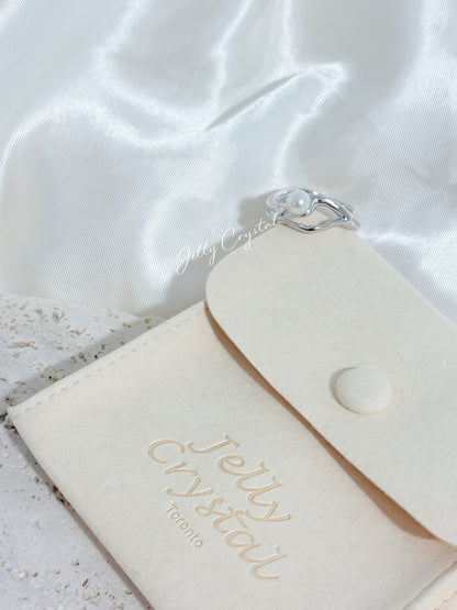 The Fluid Pearl in Sterling Silver