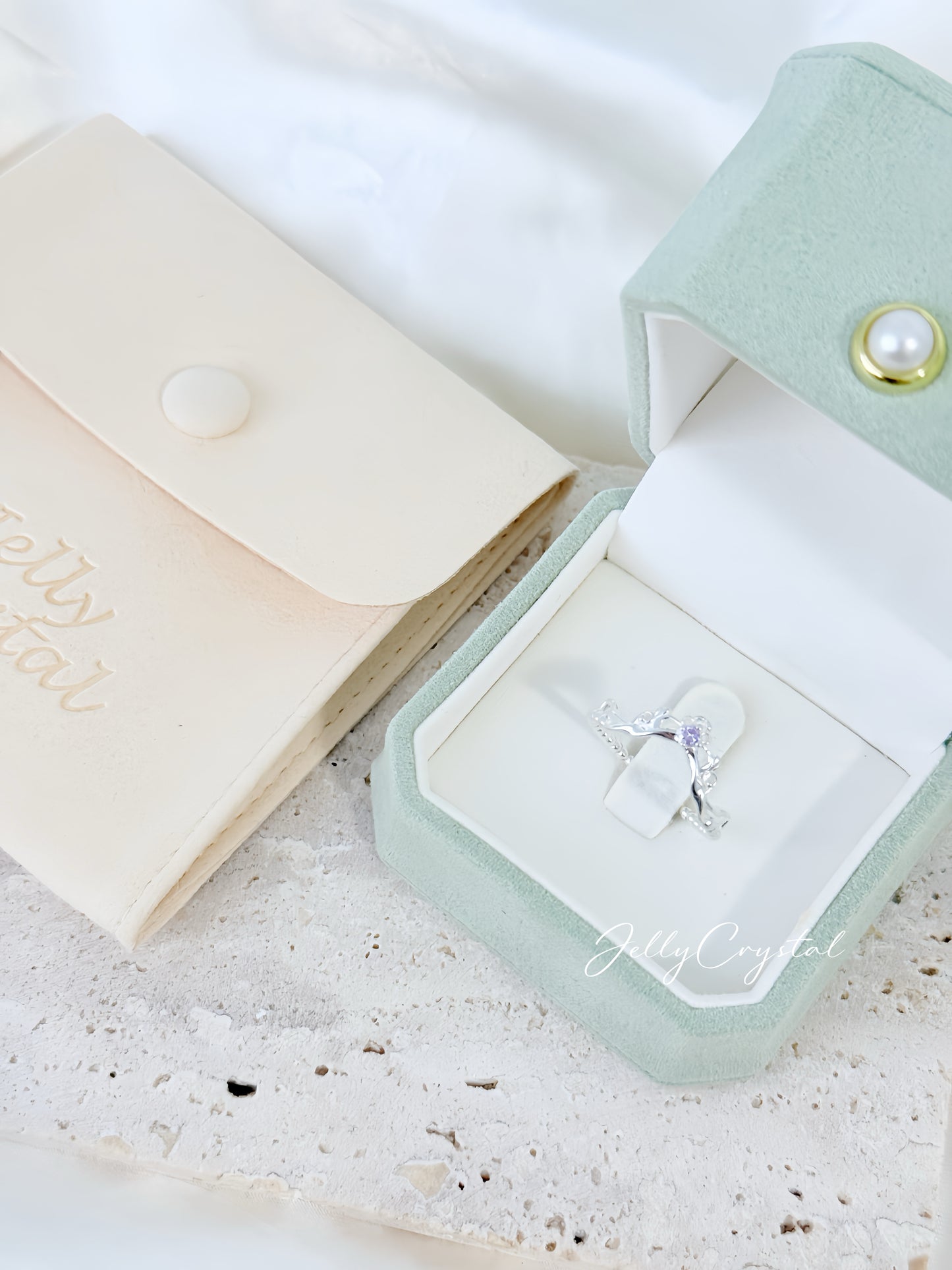 Cubic Zirconia Vine Sliver Ring (Clear/Lavender)