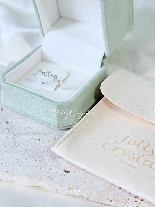 Flow Contour Zircon Sterling Silver Ring