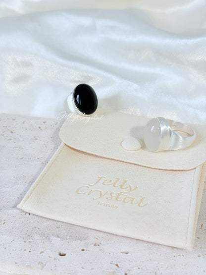 Bold Oval Agate Ring (Black / White)