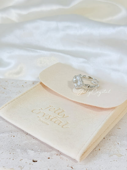 Opera Clover Relief Silver Ring