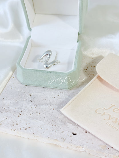 Smooth Z-Wave Sterling Silver Ring