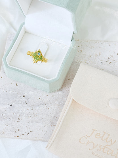 Green Enamel Clover Gold Ring