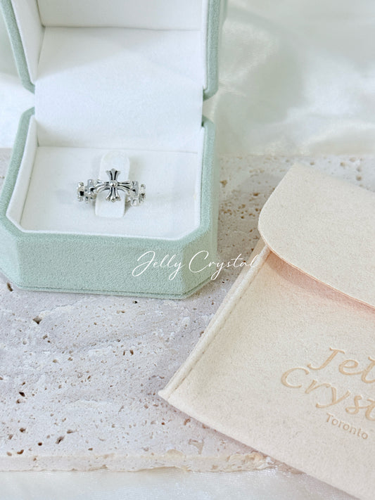 Gothic Scroll Silver Ring