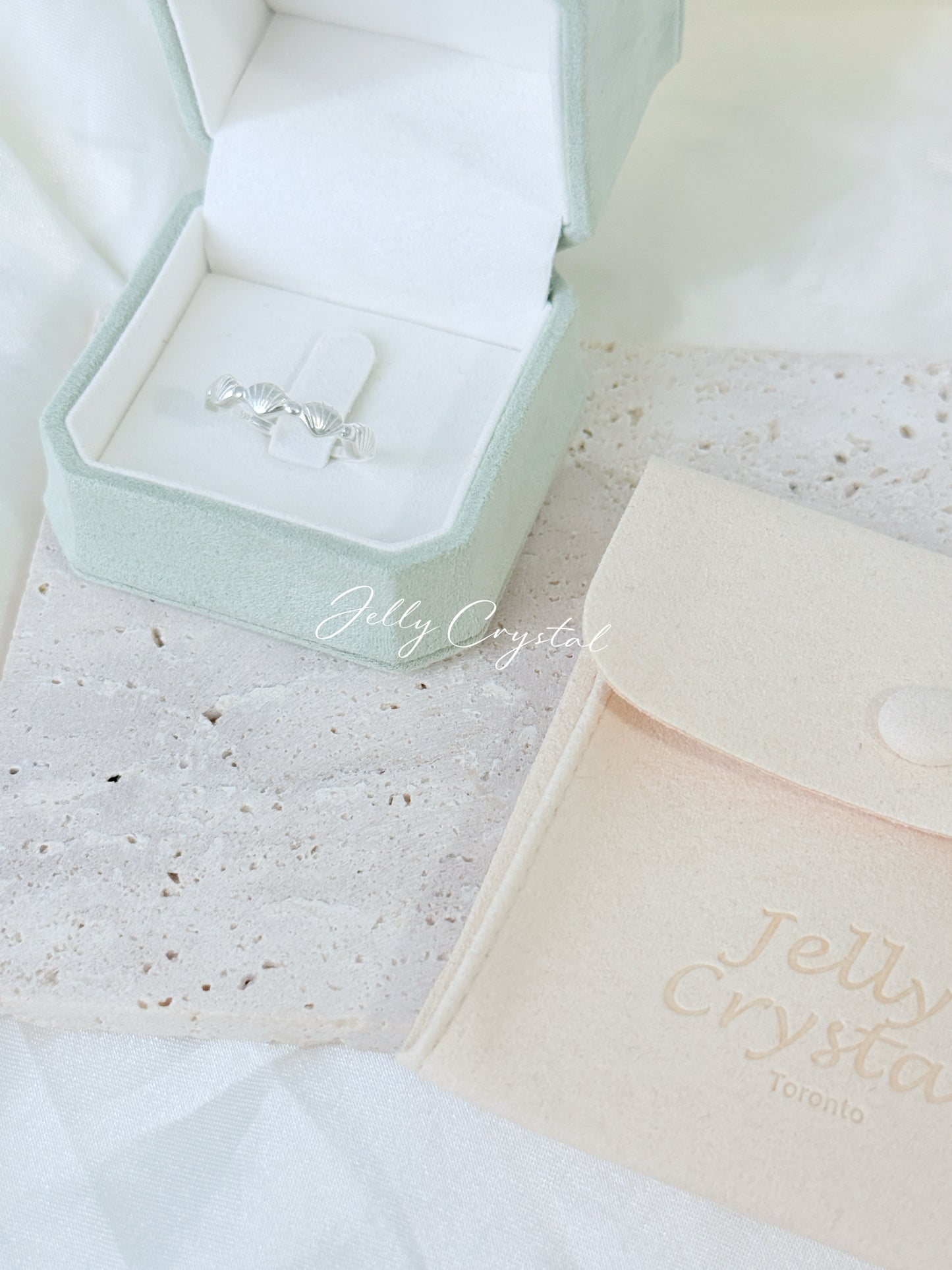 Seashell Row Silver Ring