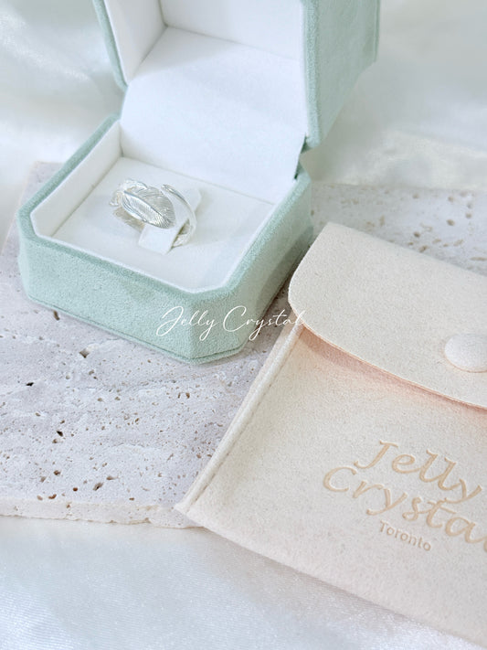 Detailed Feather Silver Ring