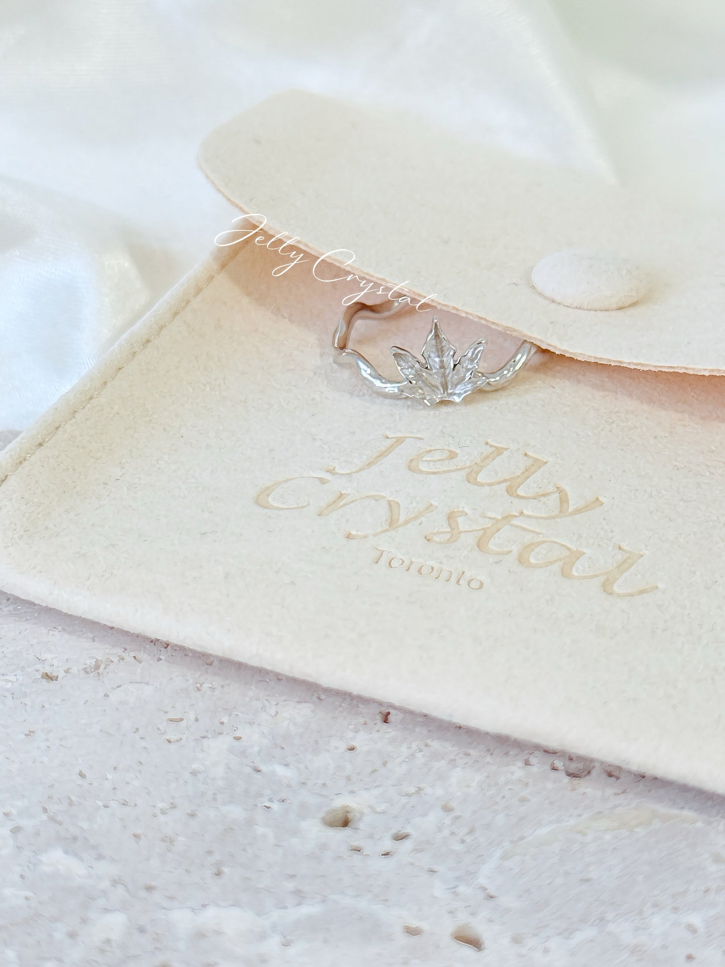 Maple Leaf Sliver Ring