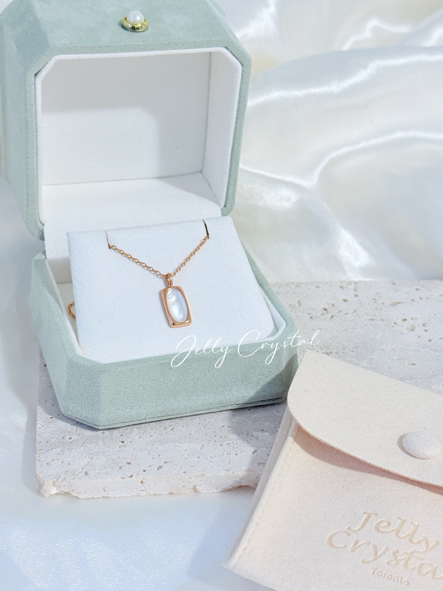 Rose Gold Mother-of-Pearl Necklace