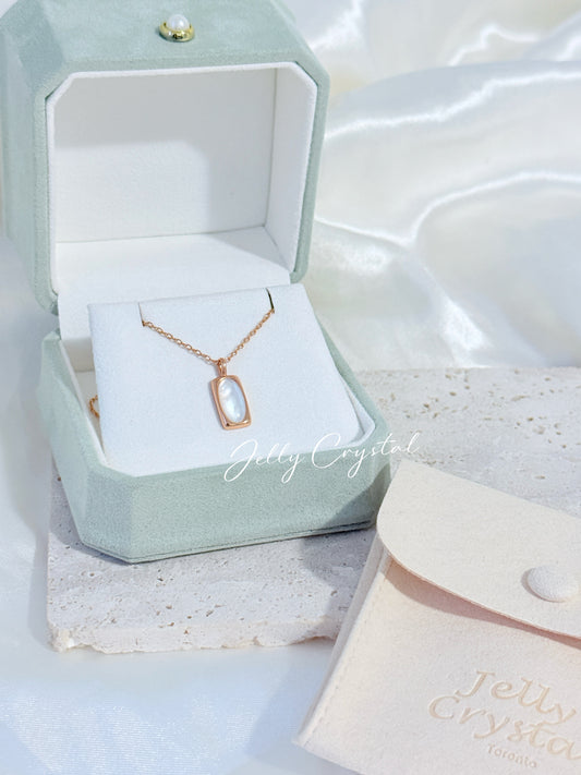 Rose Gold Mother-of-Pearl Necklace