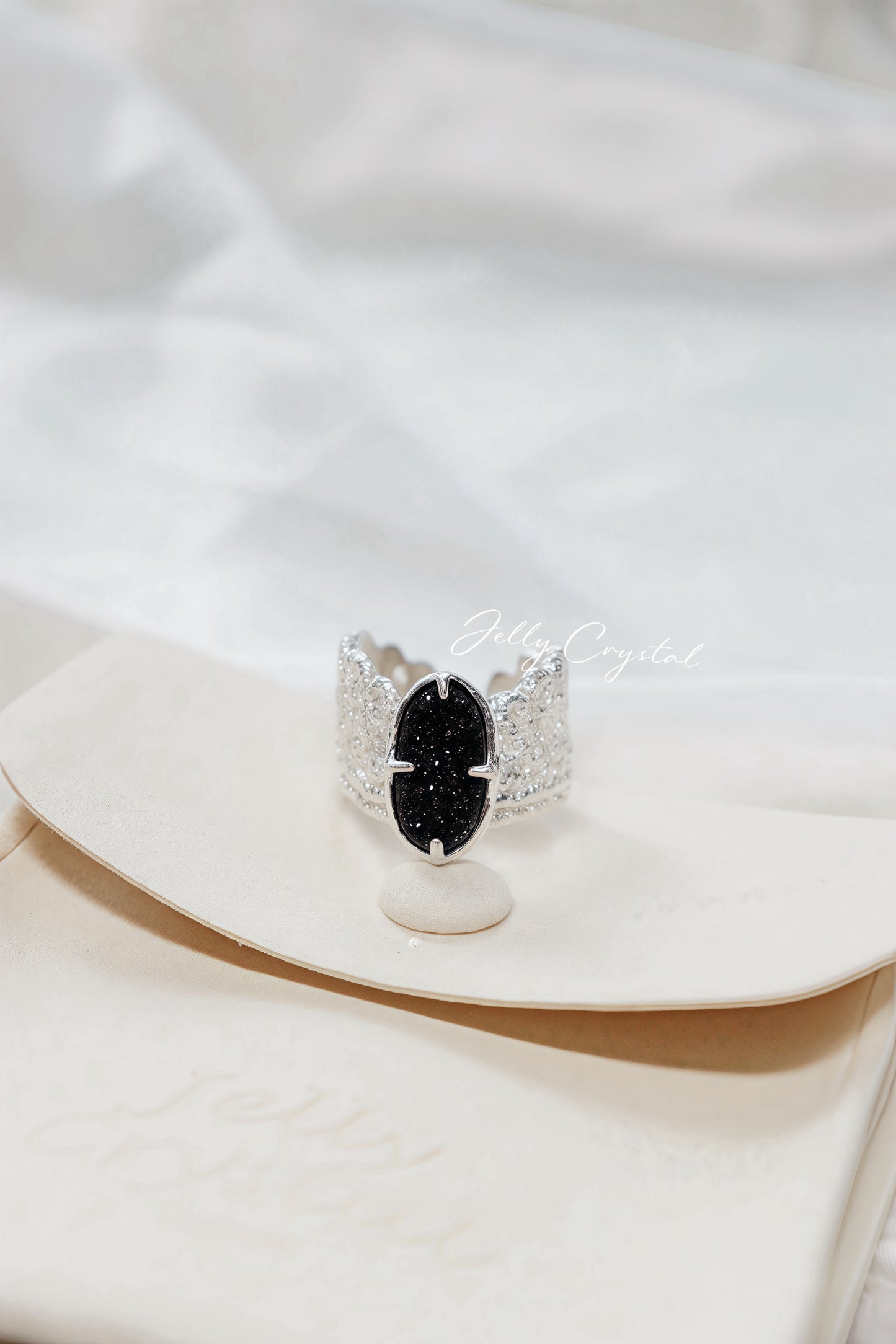 Imperial Lace Étoile Sliver Ring