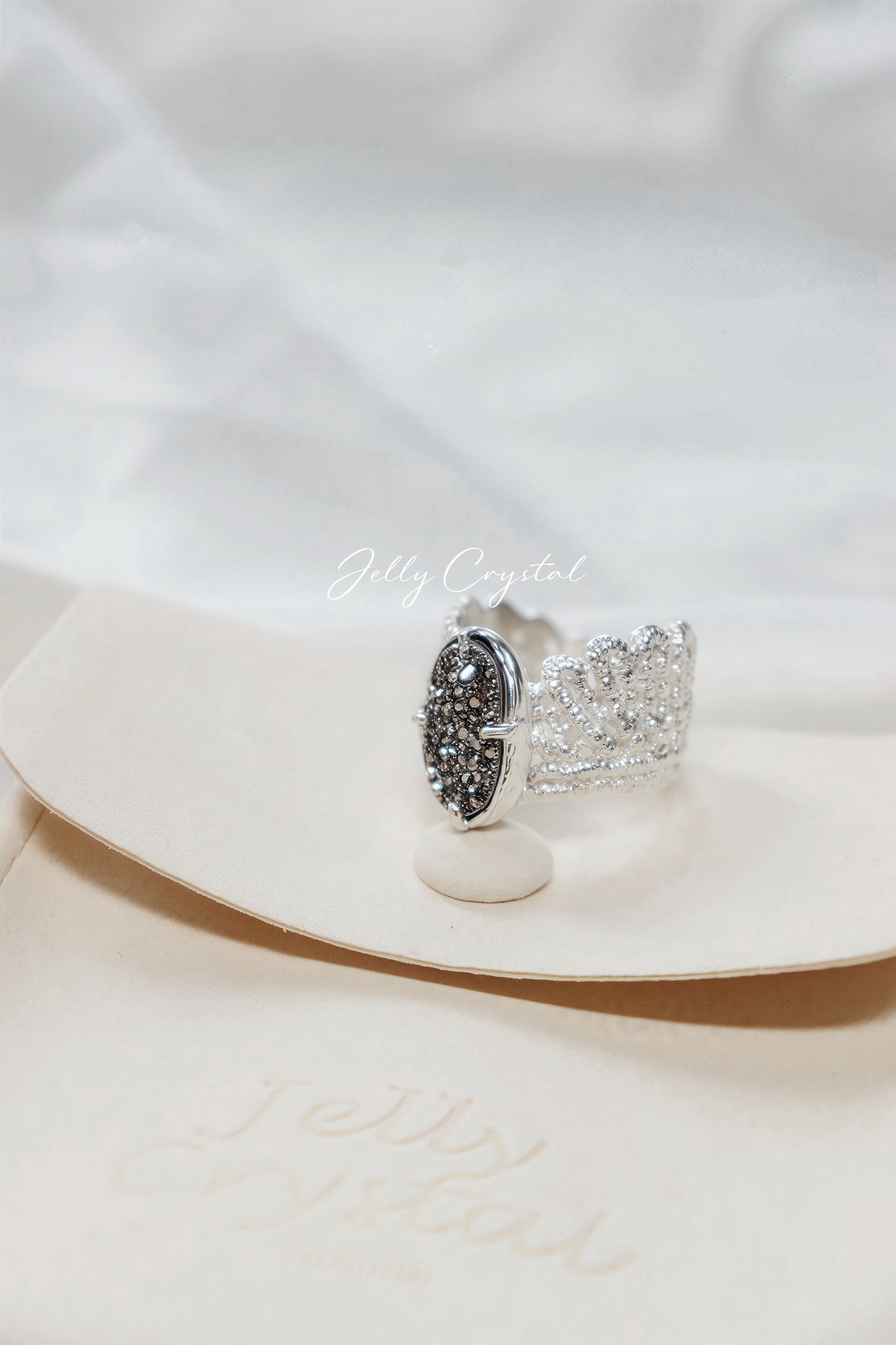 Imperial Lace Étoile Sliver Ring