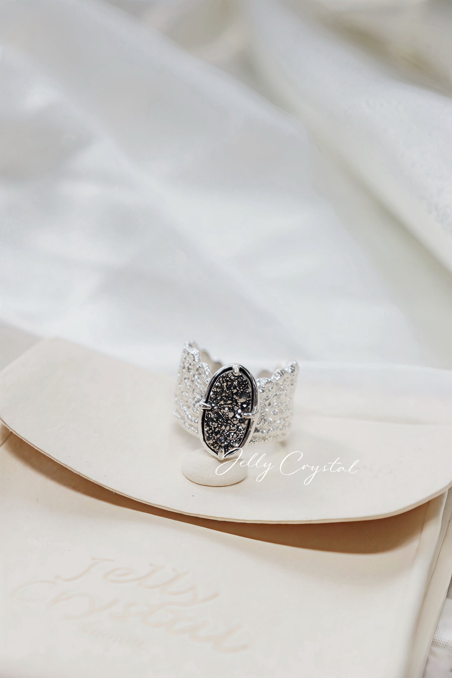 Imperial Lace Étoile Sliver Ring
