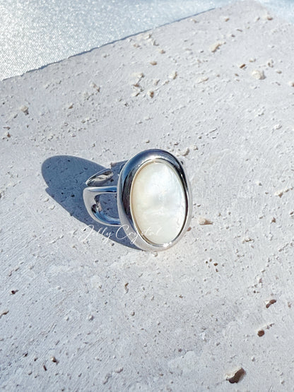 Ello Shell Ring in Sterling Silver