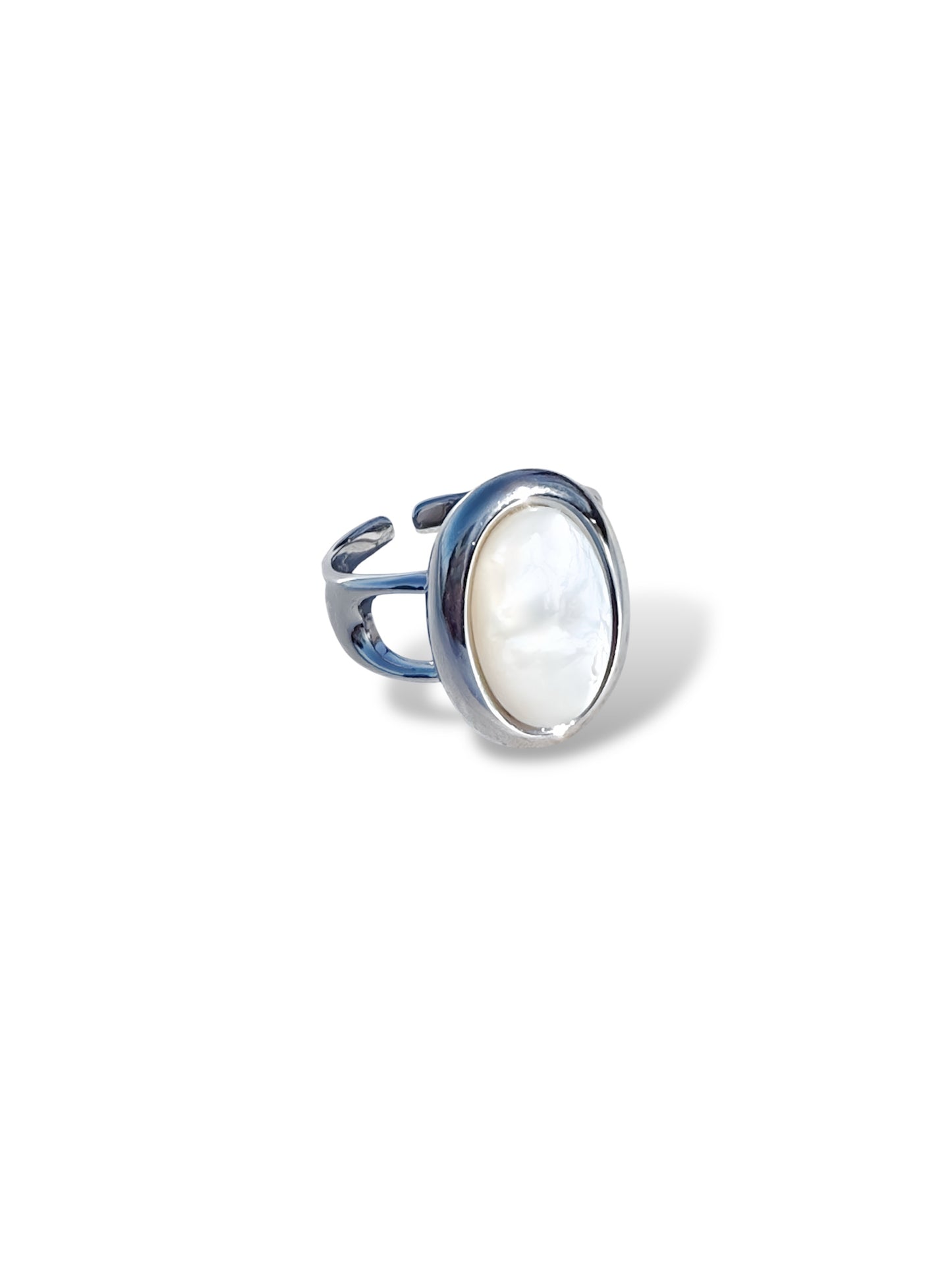Ello Shell Ring in Sterling Silver
